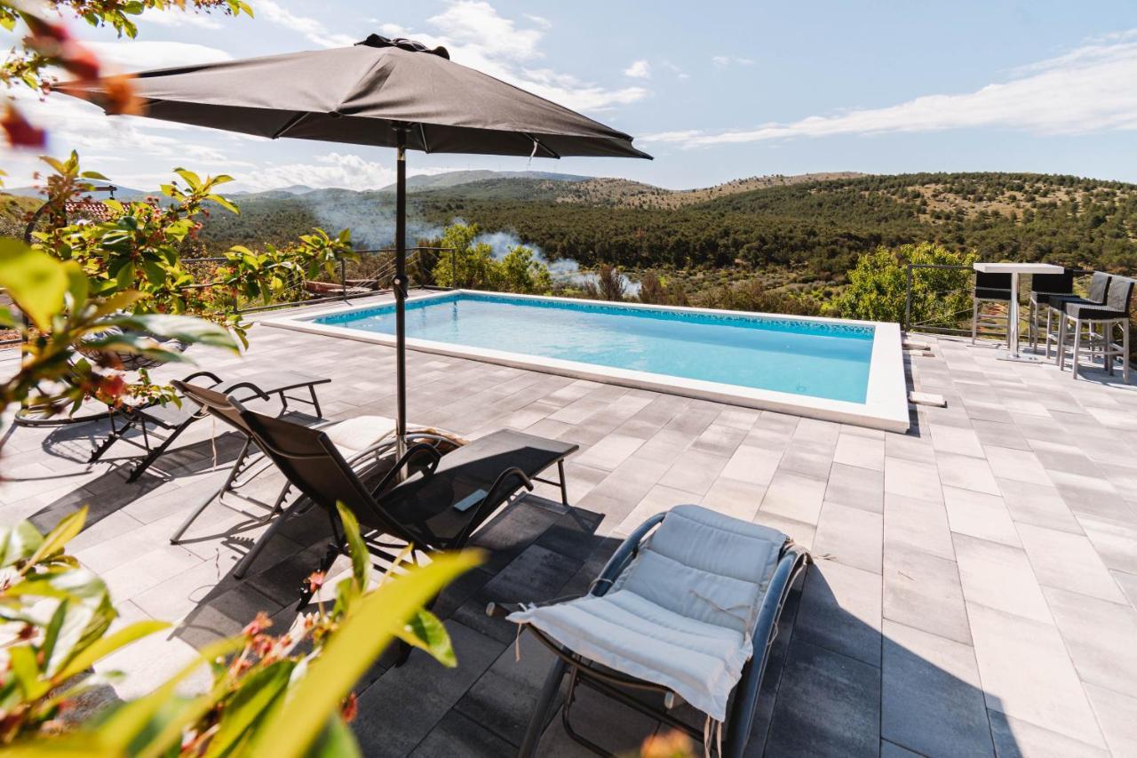 Guest House "The View" - With A Pool Donje Polje Extérieur photo