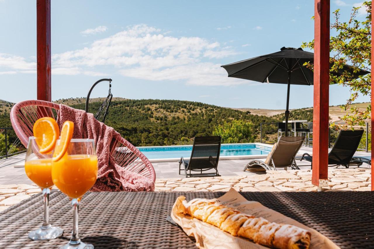 Guest House "The View" - With A Pool Donje Polje Extérieur photo
