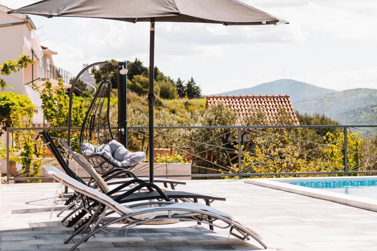 Guest House "The View" - With A Pool Donje Polje Extérieur photo