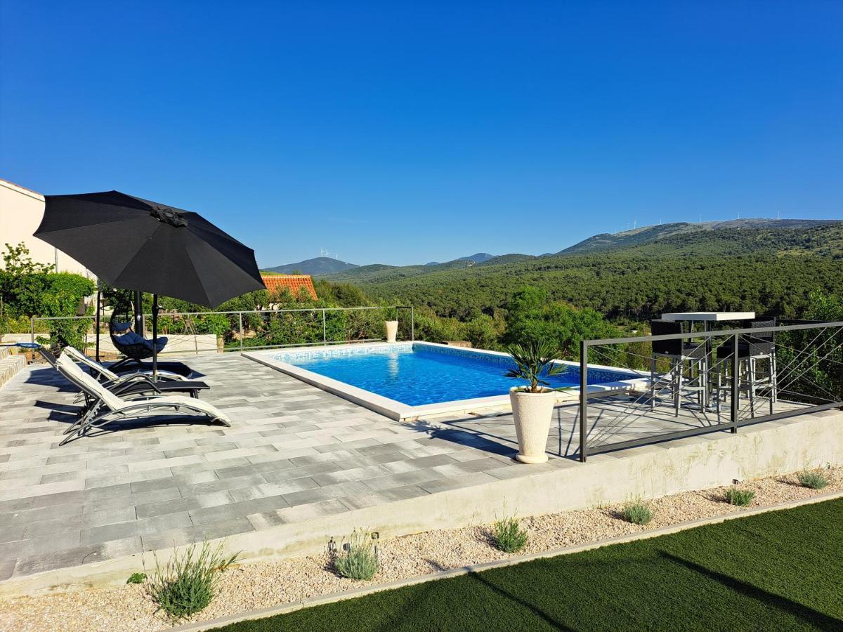 Guest House "The View" - With A Pool Donje Polje Extérieur photo